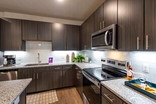 30020 Creekside Ter Dr in Spring, TX - Building Photo