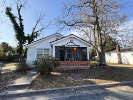 1005 Amaranth Ave in Savannah, GA - Building Photo