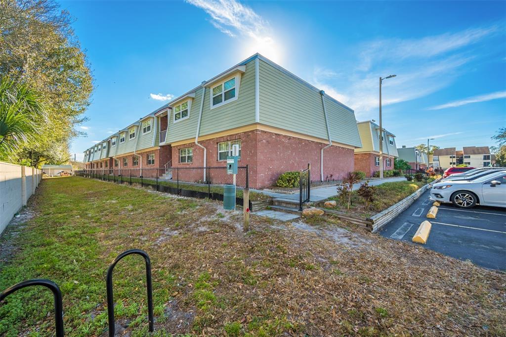 13214 Bunn Cir in Tampa, FL - Building Photo
