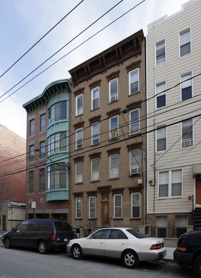 521 Madison St in Hoboken, NJ - Building Photo - Building Photo