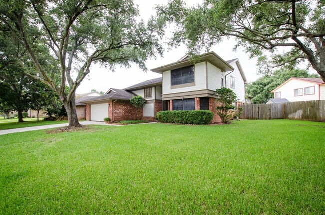 2115 Streamcrest Ln in Sugar Land, TX - Building Photo - Building Photo