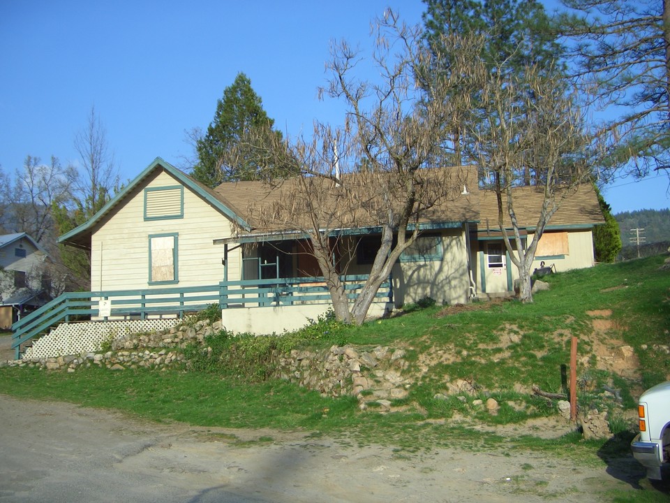 57633 Road 225 in North Fork, CA - Foto de edificio