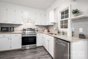 1422 Delane Ave in Charlotte, NC - Building Photo