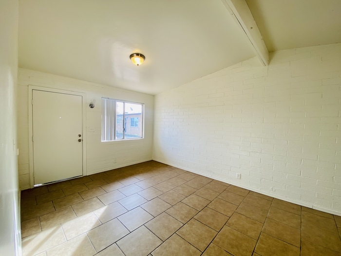 324 E Elvira Rd in Tucson, AZ - Building Photo