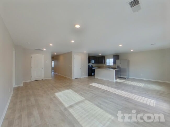 927 Equine Dr in Roebuck, SC - Building Photo - Building Photo