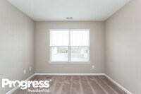 542 Fieldcrest Dr photo'
