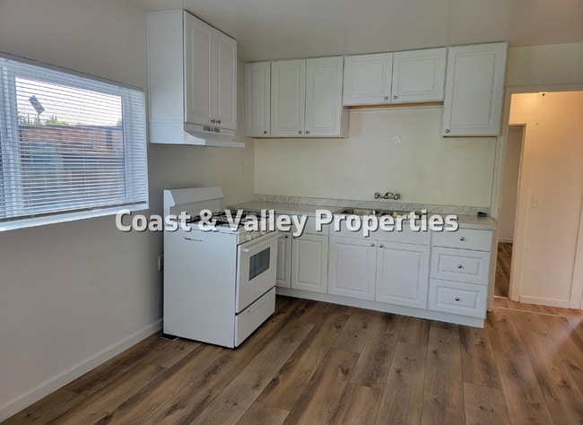 923 Prune St in Hollister, CA - Building Photo - Building Photo