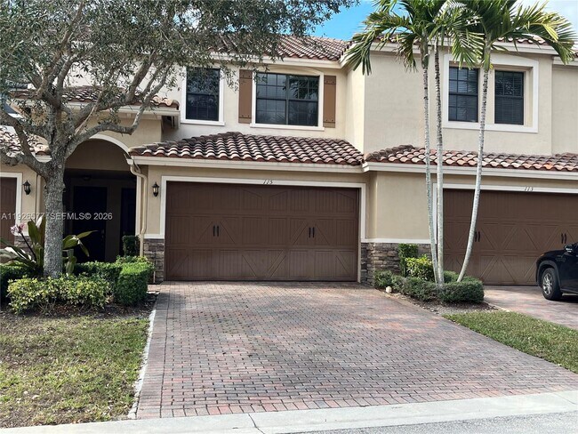 115 Riverwalk Cir E in Plantation, FL - Building Photo - Building Photo