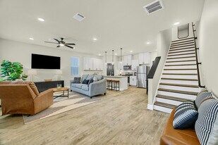 Heritage Court Luxury Townhomes in Sherman, TX - Building Photo