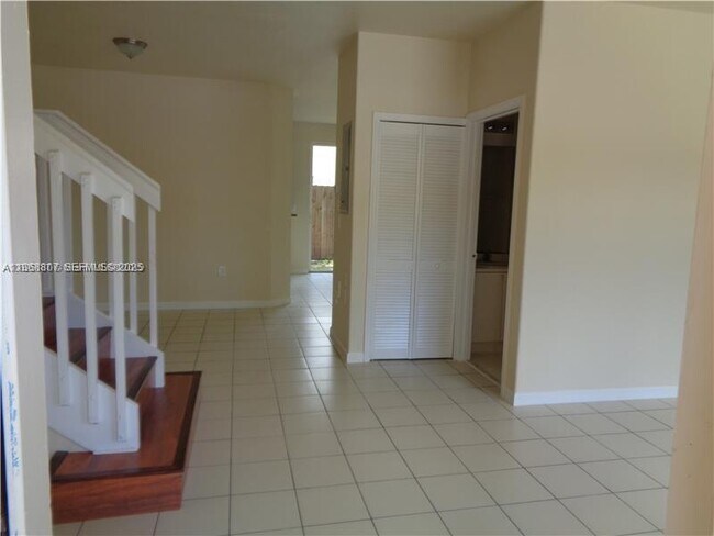 2621 SE 15th Pl in Homestead, FL - Building Photo - Building Photo