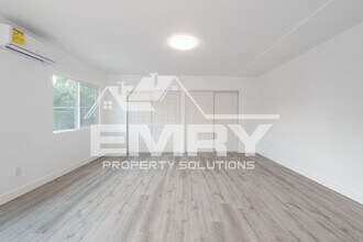 6221 Fishburn Ave in Bell, CA - Building Photo - Building Photo