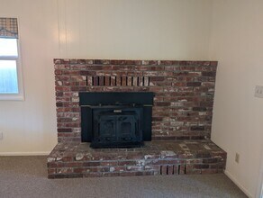 6545 Kimberly Dr in Redding, CA - Building Photo - Building Photo