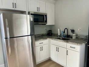 1042 Paxson Ave in Chesapeake, VA - Building Photo - Building Photo