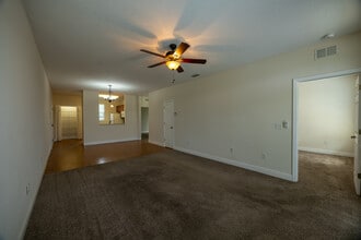 6272 Abbott Station Dr, Unit #202 in Zephyrhills, FL - Building Photo - Building Photo