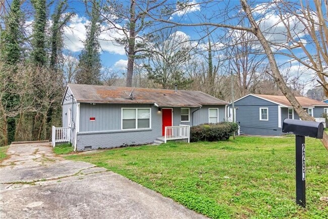 property at 2290 Swallow Cir SE