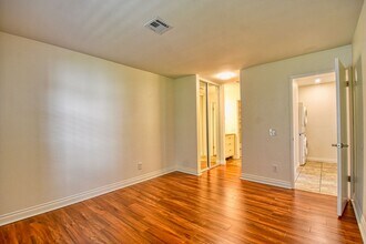 10373 Azuaga St in San Diego, CA - Building Photo - Building Photo