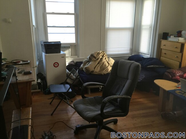 35 Brookline St in Cambridge, MA - Building Photo - Building Photo