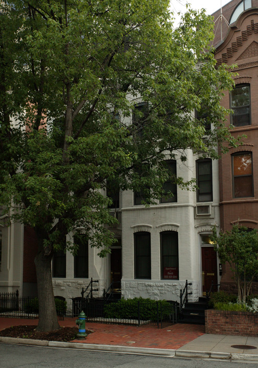 2317-2319 Pennsylvania Ave NW in Washington, DC - Foto de edificio