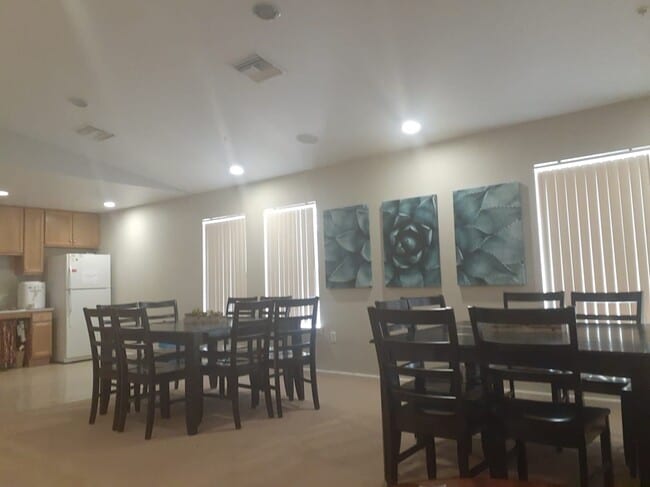 1039 E Saguaro Dr in Globe, AZ - Building Photo - Building Photo