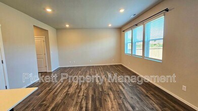 1278 SW Pendleton Way in Port Orchard, WA - Building Photo - Building Photo