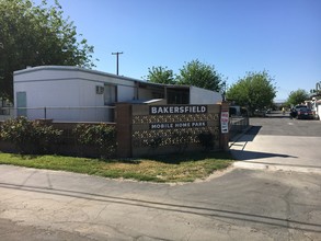 Bakersfield Mobile Home Park in Bakersfield, CA - Building Photo - Other