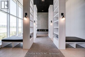 2489 Taunton Rd in Oakville, ON - Building Photo - Building Photo