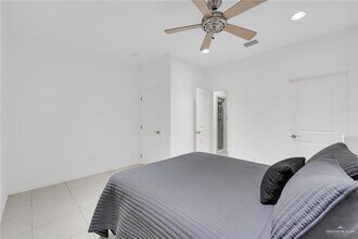 21 E Thornhill Ave in McAllen, TX - Building Photo - Building Photo