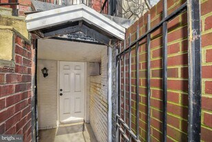 2721 Ontario Rd NW in Washington, DC - Building Photo