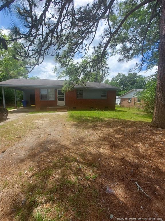 property at 1822 Camelot Dr
