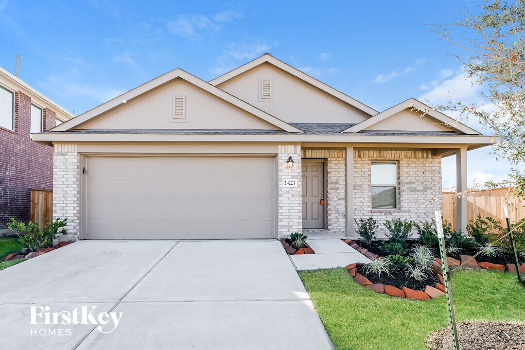 24223 Becker Hollow Ln in Hockley, TX - Building Photo