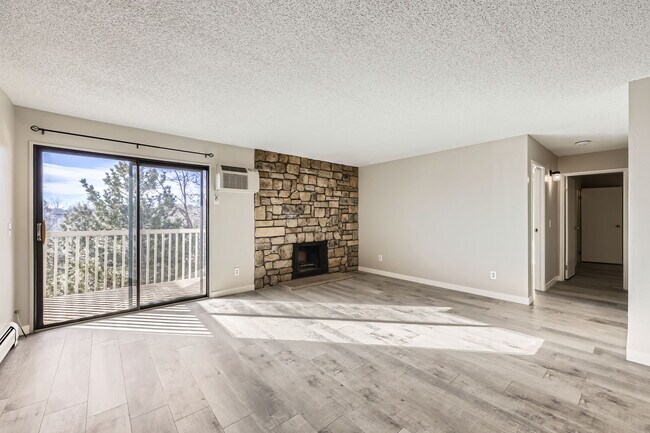 381 S Ames St, Unit Ames St in Lakewood, CO - Building Photo - Building Photo