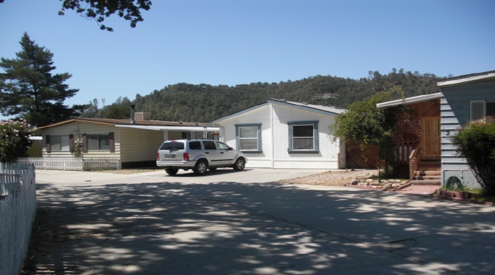 Mustang Village Mobile Home Park in Atascadero, CA - Building Photo