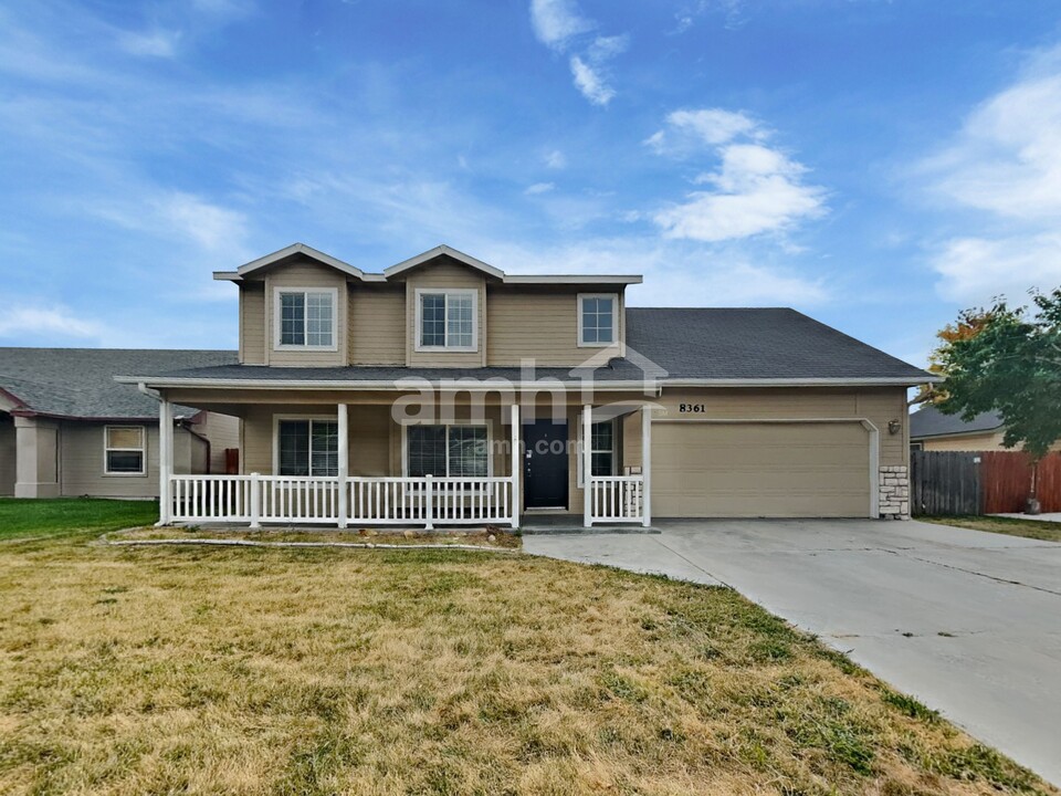 8361 W Galactic Ct in Boise, ID - Building Photo