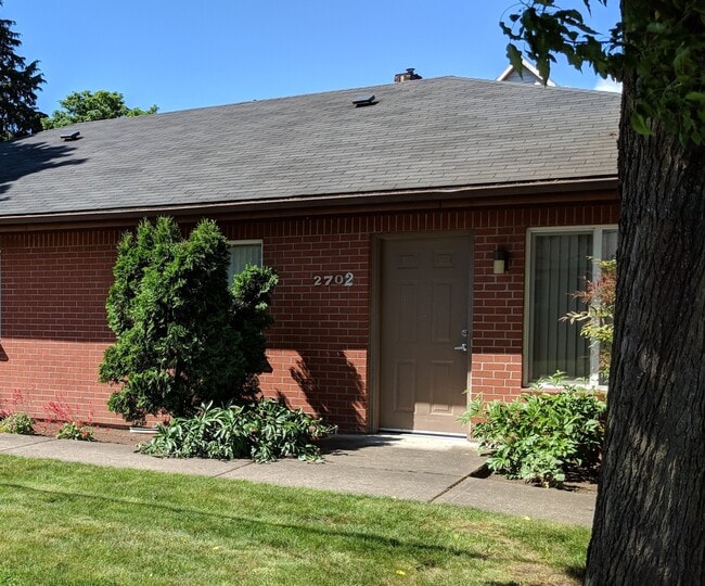 property at 2700 E 32nd St