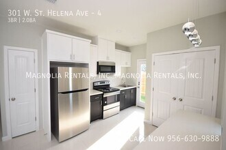 301 W St Helena Ave, Unit 4 in Edinburg, TX - Foto de edificio - Building Photo