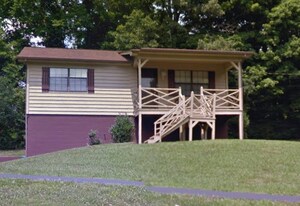 126 Old Charleston Rd NE in Cleveland, TN - Building Photo
