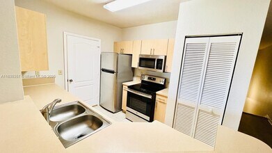 126 SW Peacock Blvd in Port St. Lucie, FL - Building Photo - Building Photo