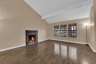 3911 Mohigan Way in Las Vegas, NV - Building Photo - Building Photo