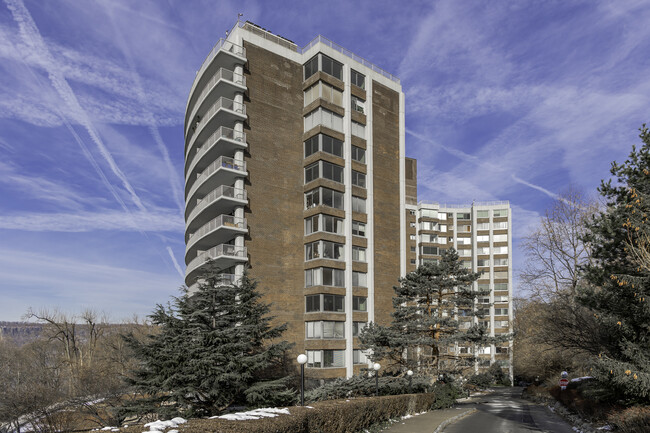 Hayden on Hudson in Bronx, NY - Building Photo - Building Photo