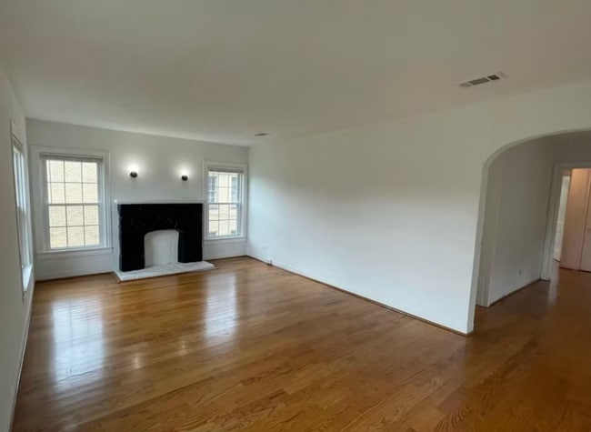 property at 2802 Cleburne St