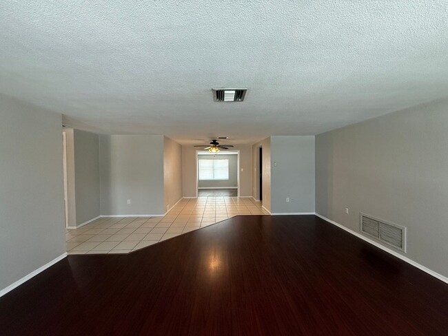 7015 Mayfield Dr in Port Richey, FL - Building Photo - Building Photo