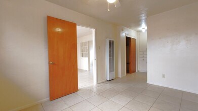3440 Vail Ave SE-Unit -Unit A in Albuquerque, NM - Building Photo - Building Photo