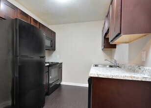 Keystone Apartments in Fayetteville, NC - Building Photo - Building Photo