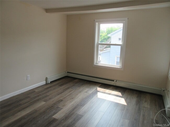 13 W Main St in Washingtonville, NY - Building Photo - Building Photo