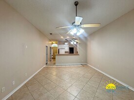 699 Ferguson Dr in Fort Walton Beach, FL - Building Photo