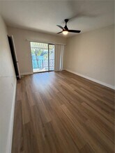 7216 Jacaranda Ln in Miami Lakes, FL - Building Photo - Building Photo