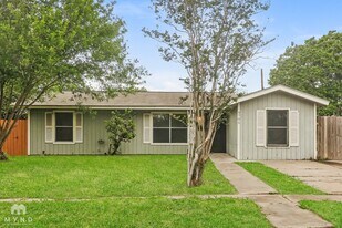 4705 Wynona Dr, Unit 1313 White Oak in Corpus Christi, TX - Building Photo