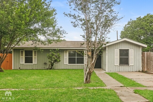 property at 4705 Wynona Dr