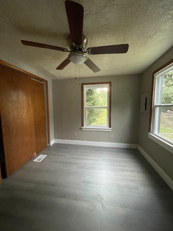 5310 Hardy Ave in Raytown, MO - Foto de edificio - Building Photo