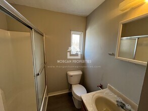 1218 S 18th St, Unit 3 in New Castle, IN - Foto de edificio - Building Photo